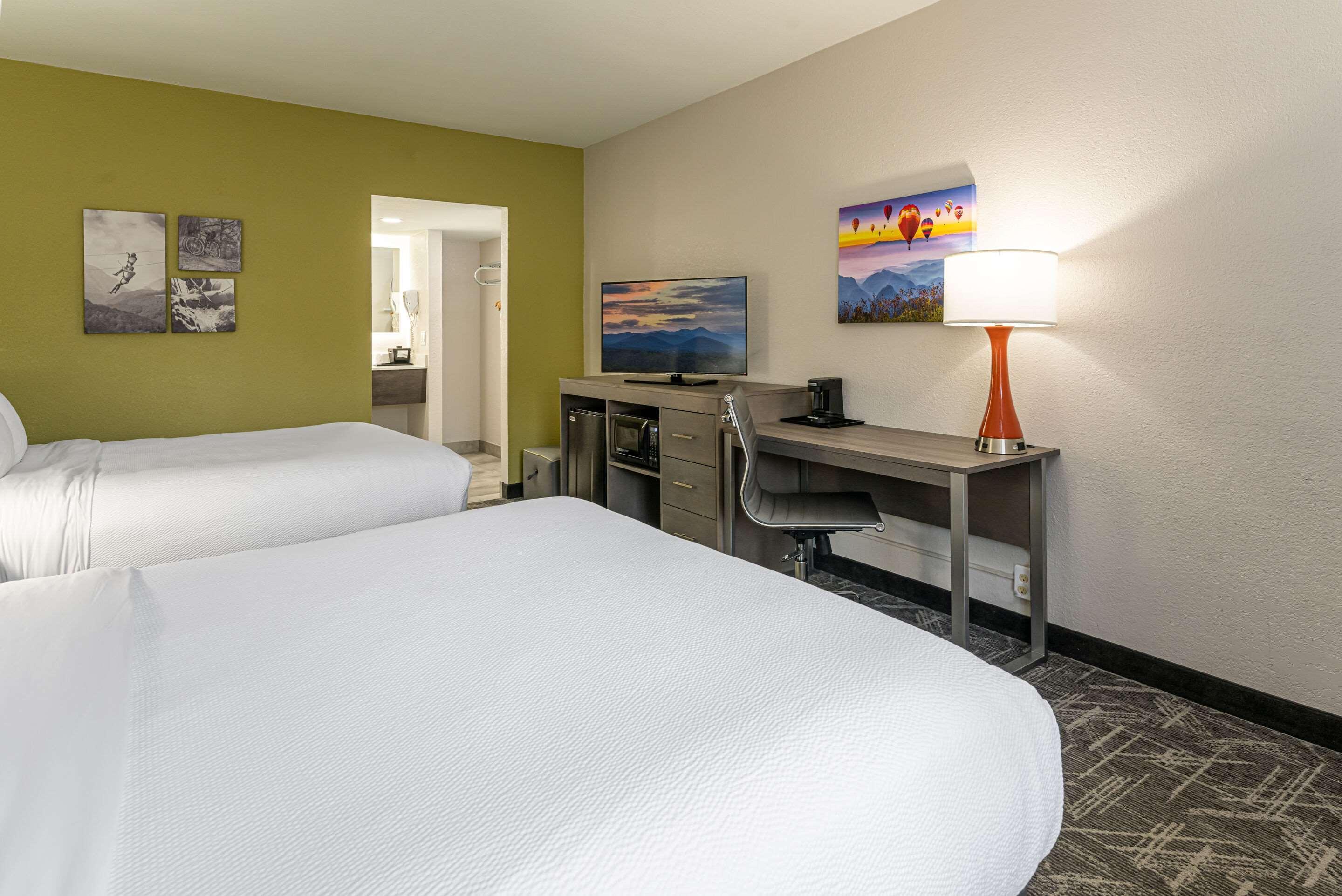 Quality Inn Asheville Downtown Tunnel Rd Екстериор снимка