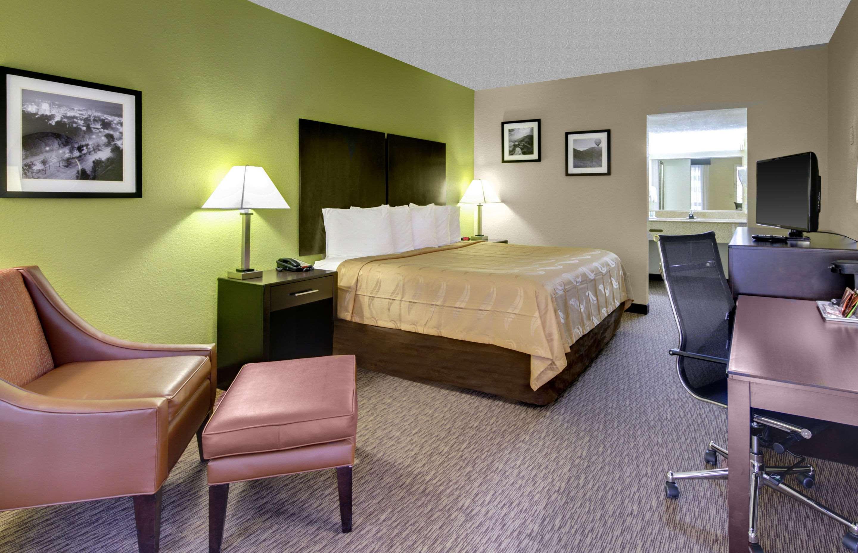 Quality Inn Asheville Downtown Tunnel Rd Екстериор снимка