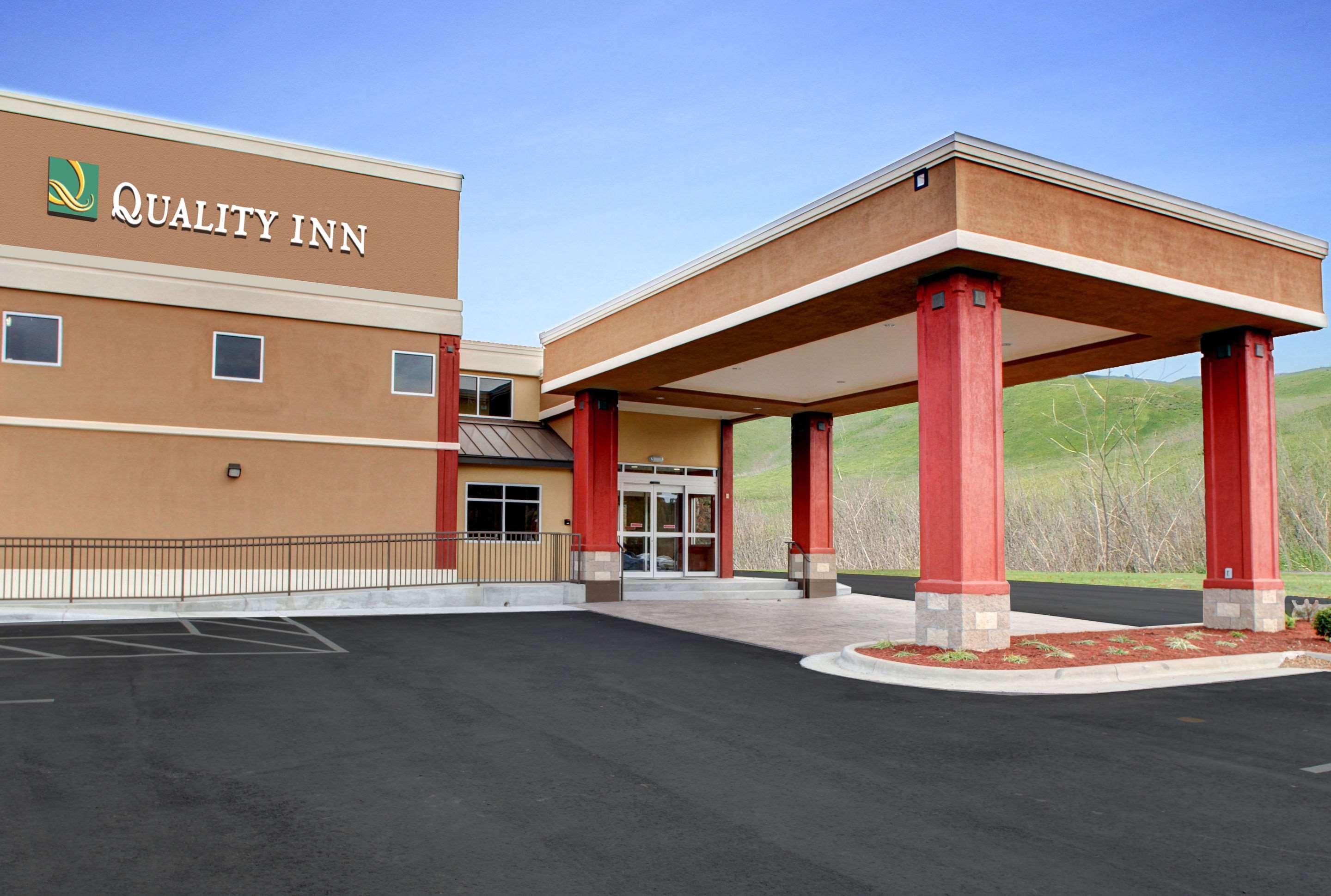 Quality Inn Asheville Downtown Tunnel Rd Екстериор снимка